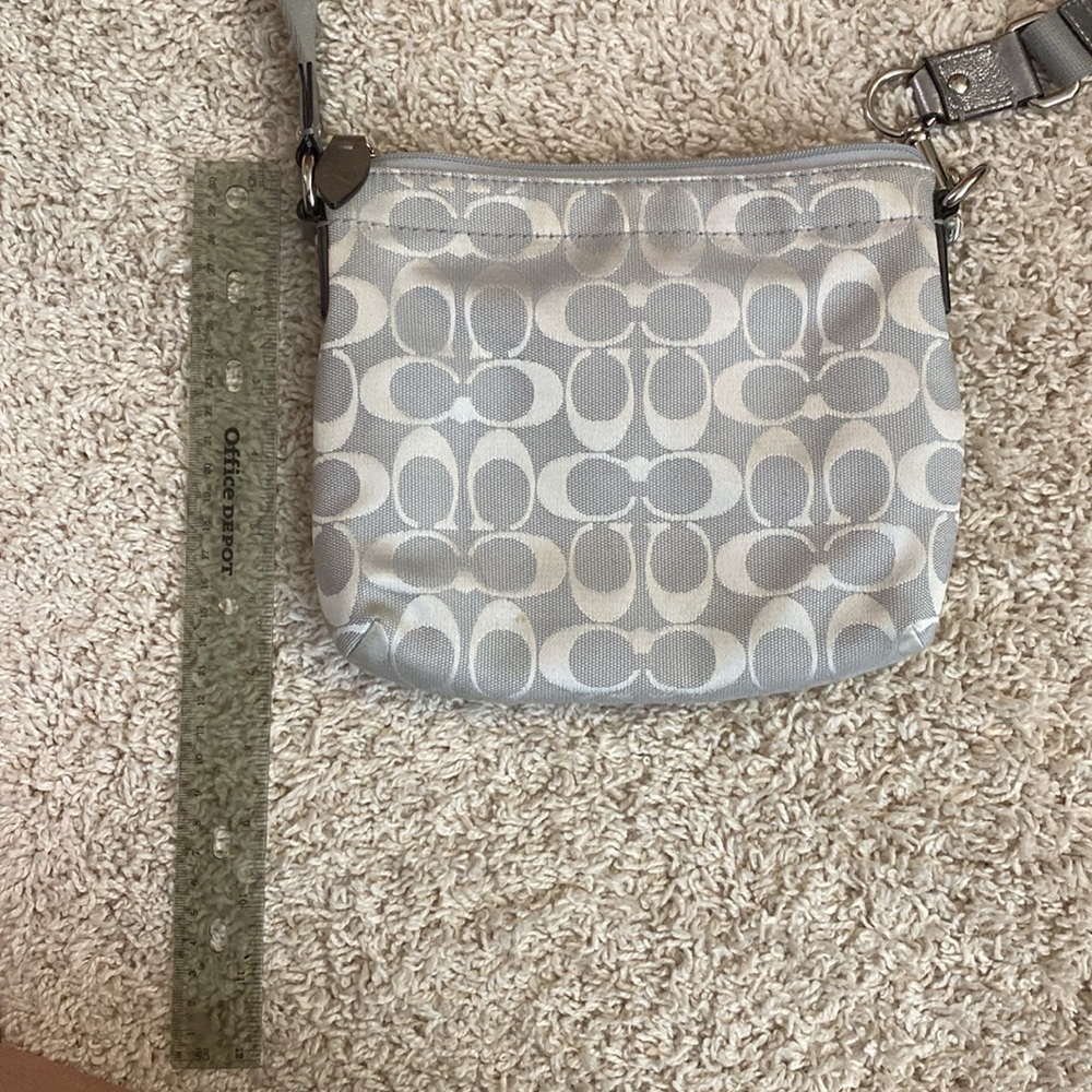 Coach - Picture 5 of 10